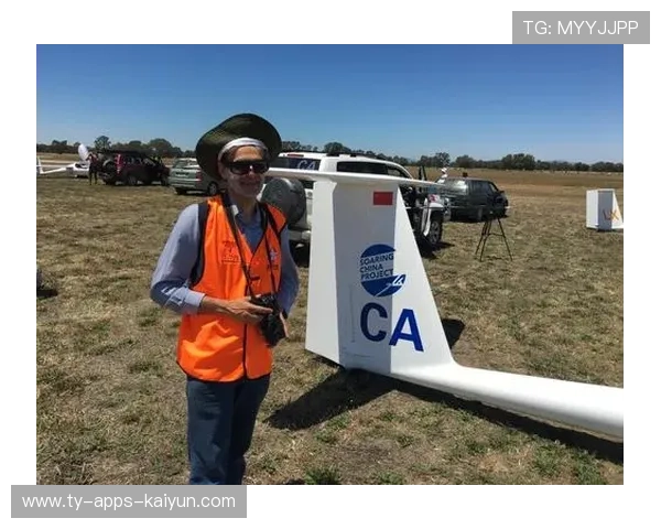 花样滑冰青训发布会吸引媒体广泛关注